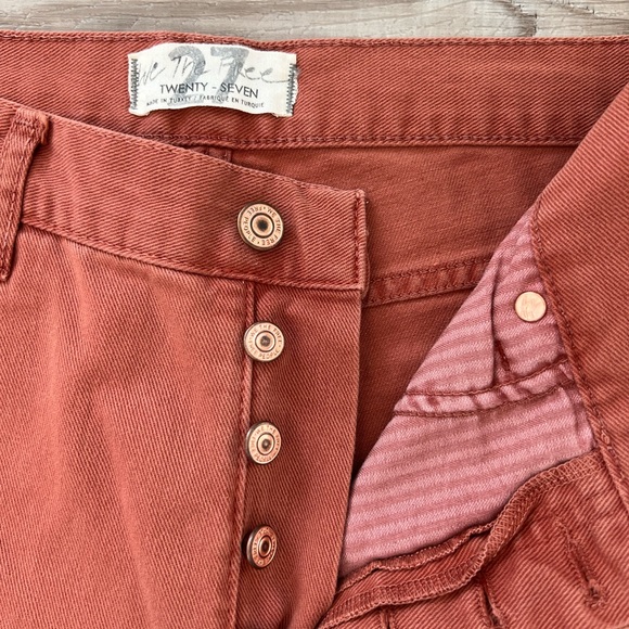 NWT - Free People - Maggie Mid Rise Straight Leg Jeans - Picture 3 of 4